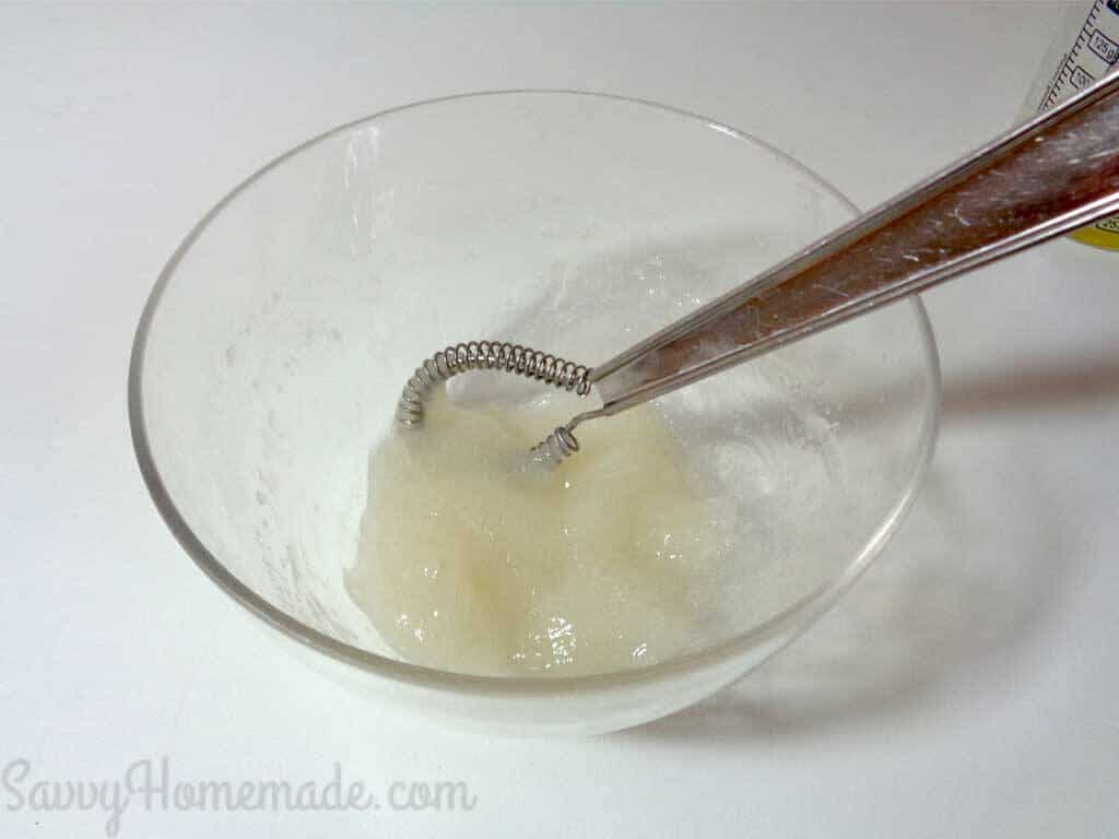 After standing, mix well to break down any lumps that may form to leave a nice smooth gel