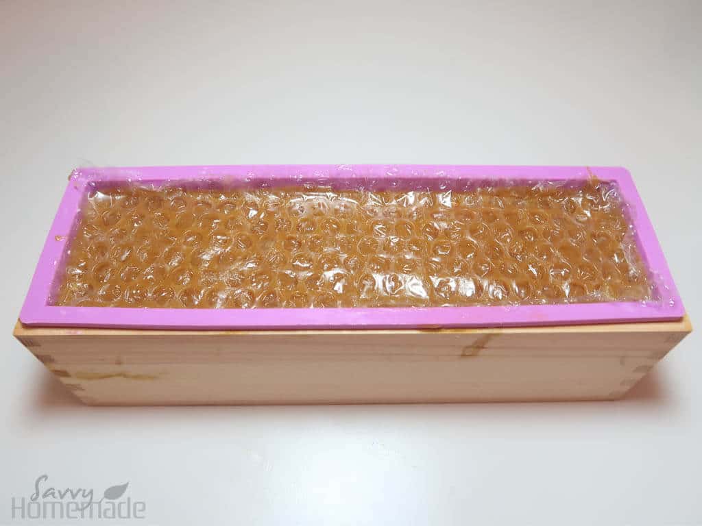 how to make honey comb soap: Place the remaining peice of bubble wrap on top