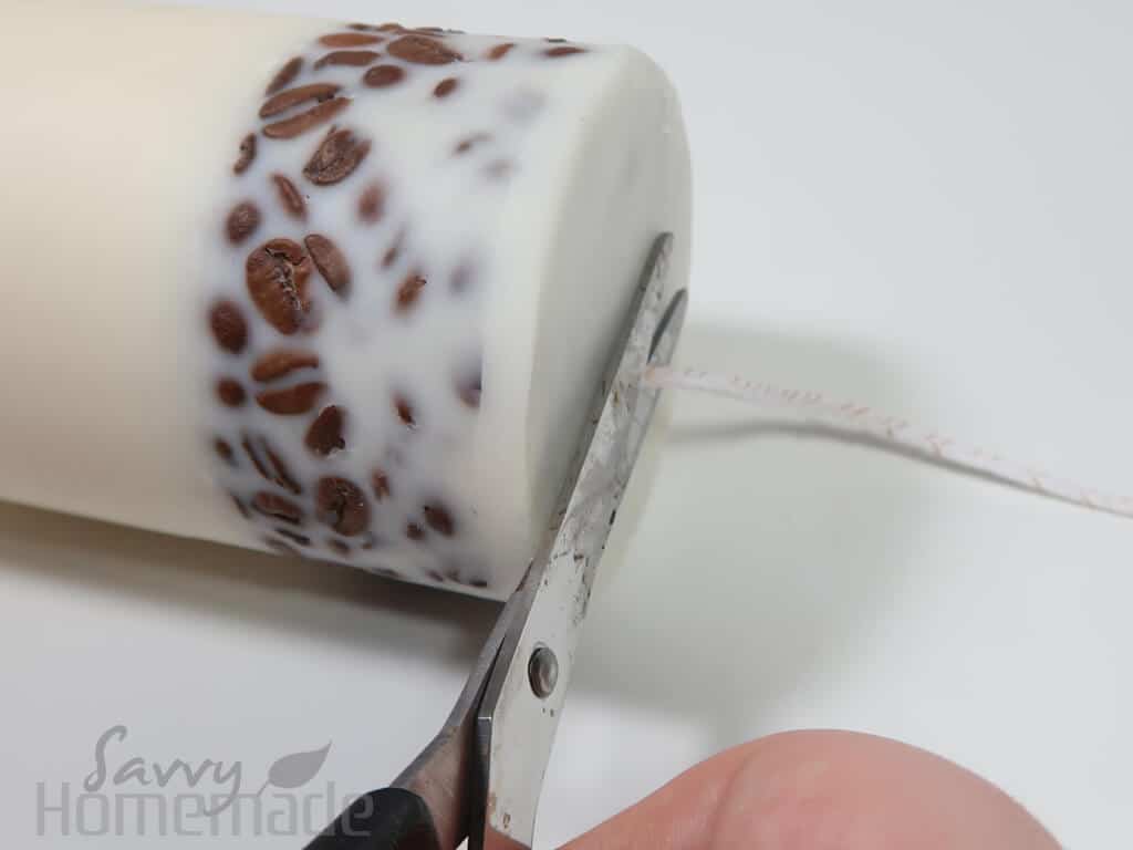 How To Make Make A DIY Coffee Candle With Real Beans