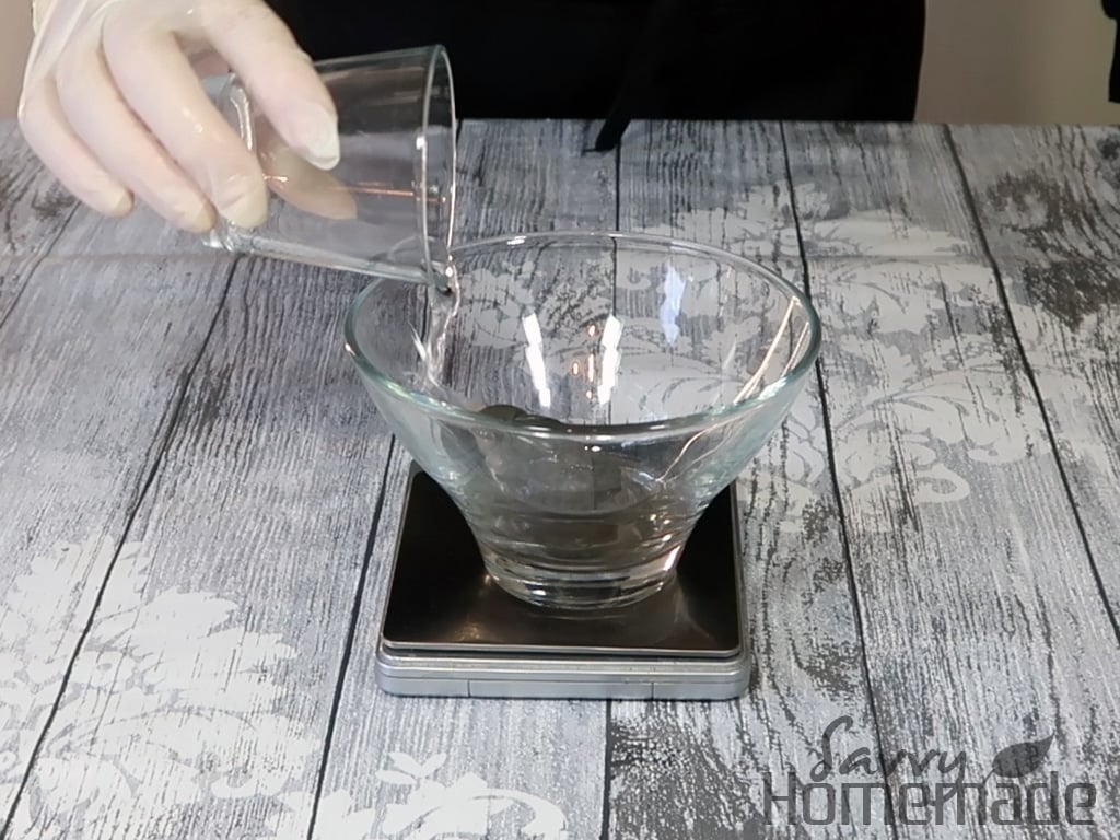 Blend in around 7.5g (1 1⁄2 tsp) of warm water, it should be fairly runny and water at this point.