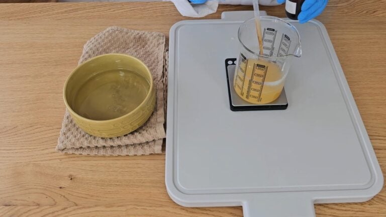 add the vitamin E and the fragrance/essential oil.