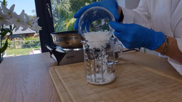 Weigh out and place the Olivem1000 Weigh out and place the Olivem1000