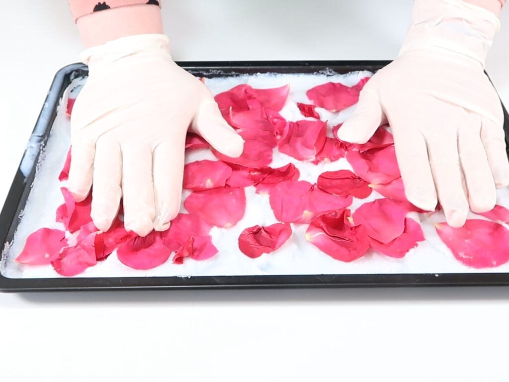 Petals in coconut oil