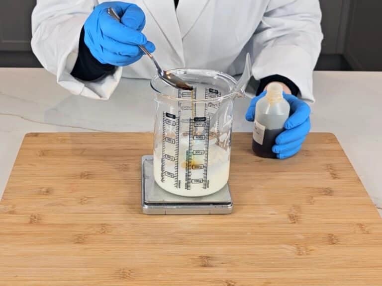 Now that the mixture has cooled we can add our cool down phase ingredients