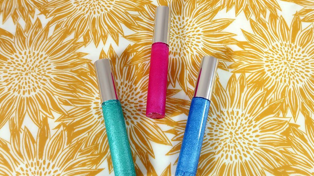 3 diy gel eyeshadow's of different colors sit together