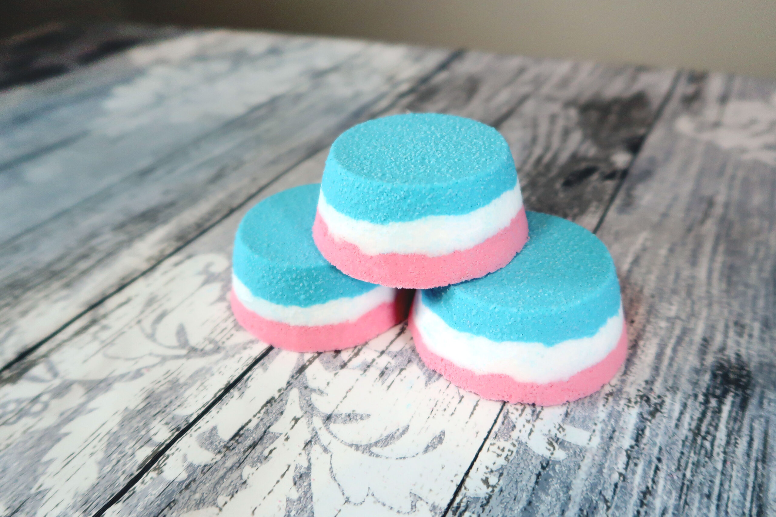 layered-bath-bomb-pic DIY layered bath bombs
