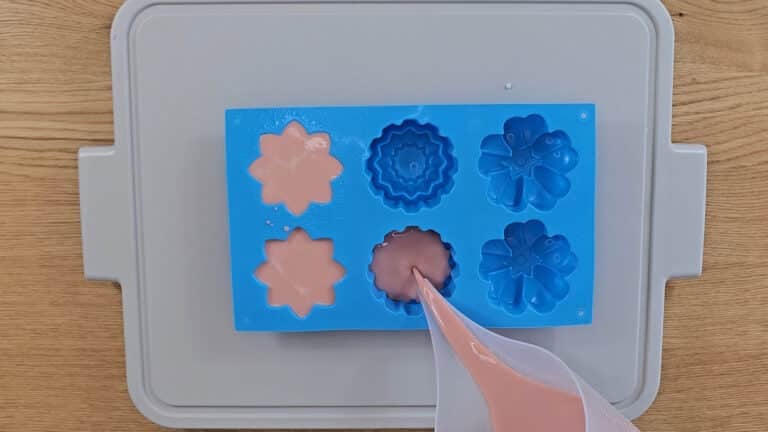 The soap is now ready to be poured into the mold. The soap is now ready to be poured into the mold.