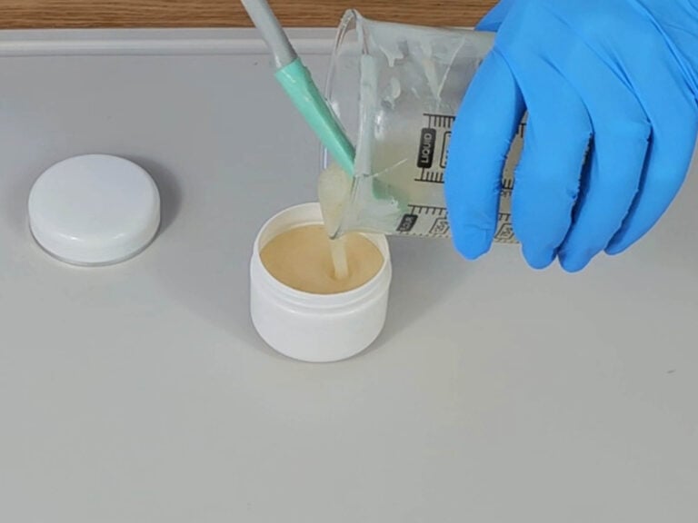 Pour the balm into a cosmetic grade container and leave to harden. Pour the balm into a cosmetic grade container and leave to harden.