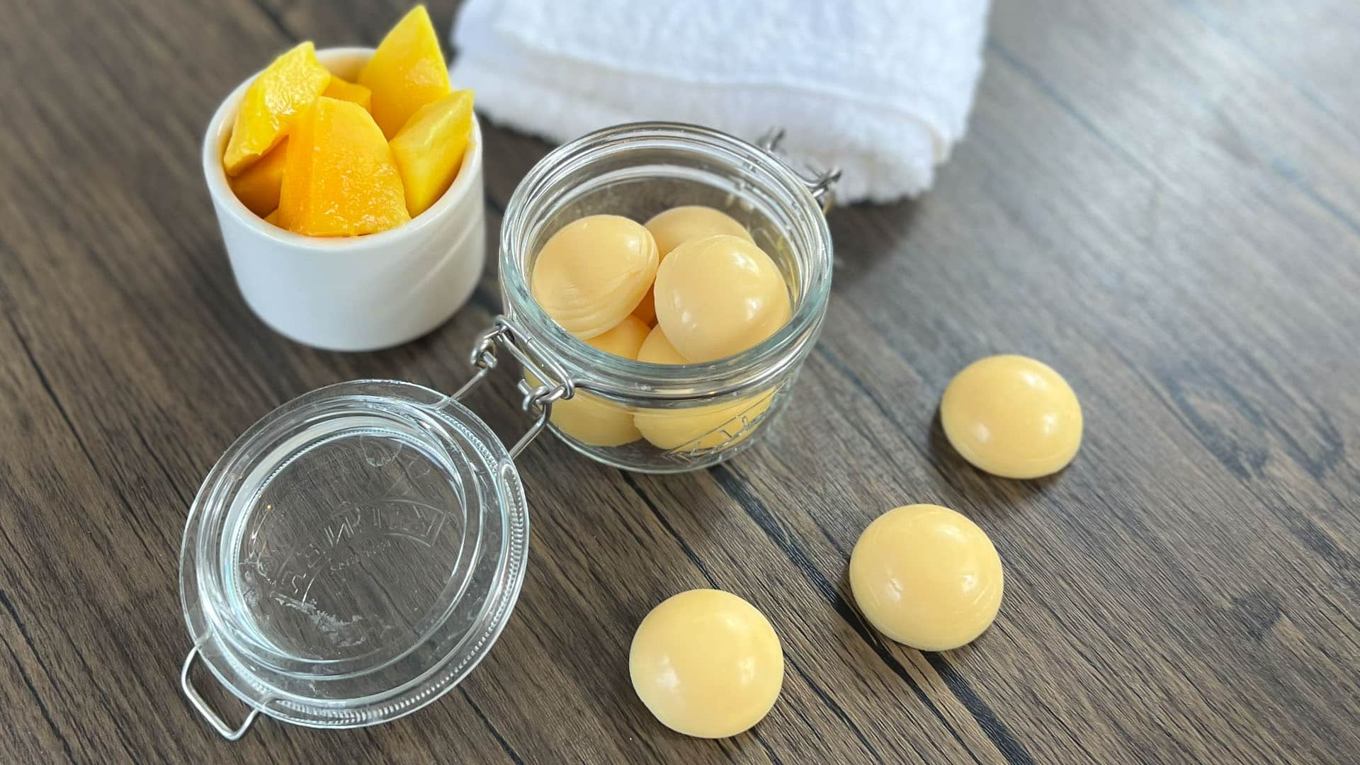 Natural Vegan Lotion Bars (Sunshine Skin Pebbles) Natural Vegan Lotion Bars (Sunshine Skin Pebbles)