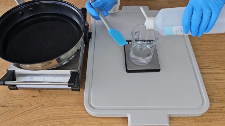 making homemade body cream step1