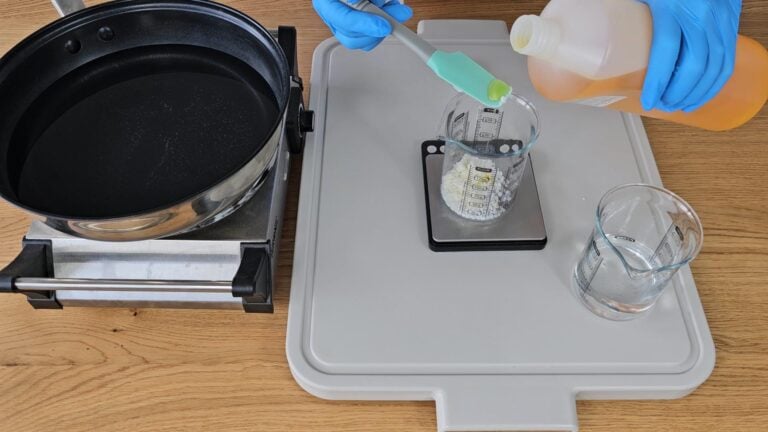 place the BTMS 50, cetyl alcohol, kokum butter, sweet almond and camellia oil place the BTMS 50, cetyl alcohol, kokum butter, sweet almond and camellia oil